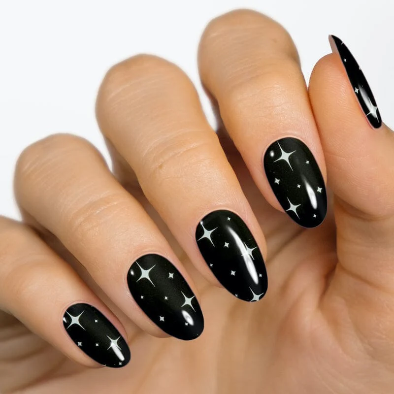gnmyl306 hand 5818783b 2e16 430b 80d4 3ee665950a0e