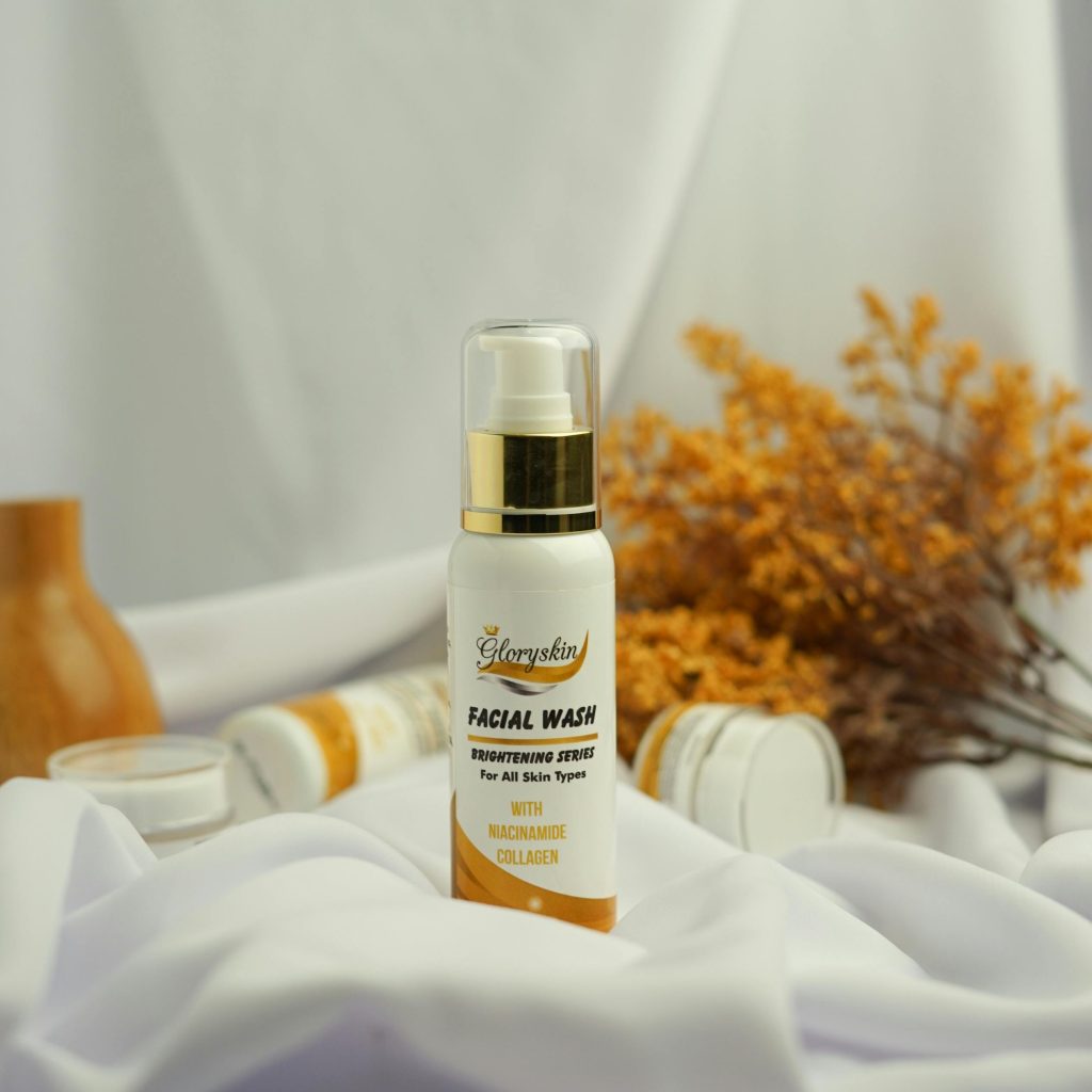 Elegant product shot of Gloryskin facial wash with niacinamide and collagen.